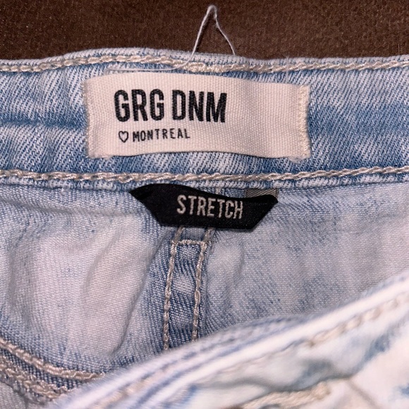 Shorts - Picture 2 of 6